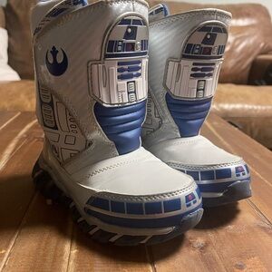 Toddler size 11 Star Wars Storm Trooper snow boots